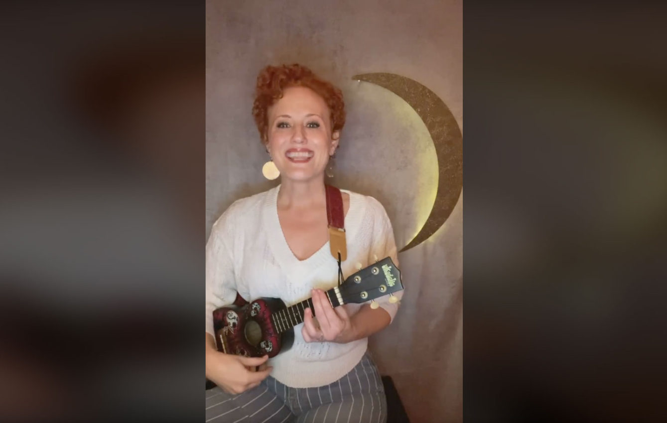 26 Shows Straight-Going the Distance in this ukulele monologue with ELO songs